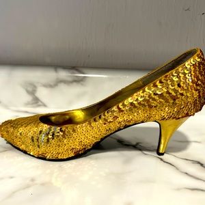 Gold sequin pump size 9